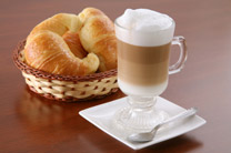 Cappuccino e cornetto non fanno bene alla linea